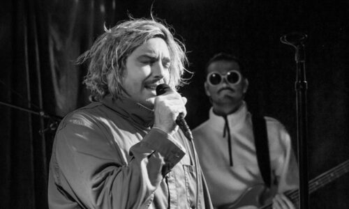 Brooks Nielsen & band enliven Nashville’s crowded Cannery Hall